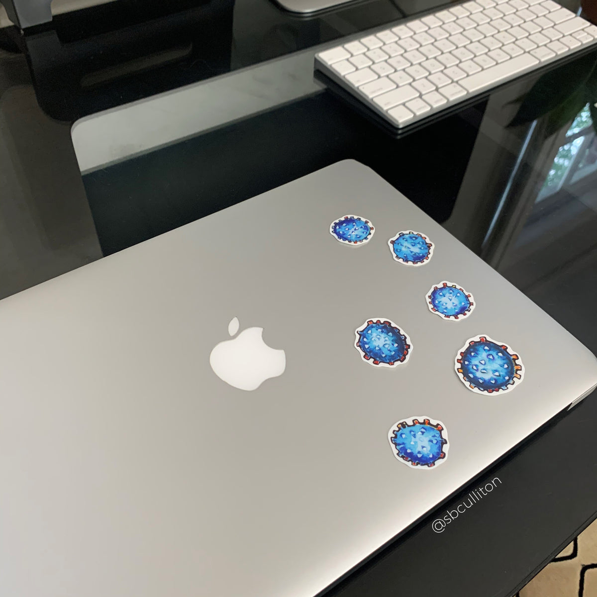Set of 6 stickers on laptop